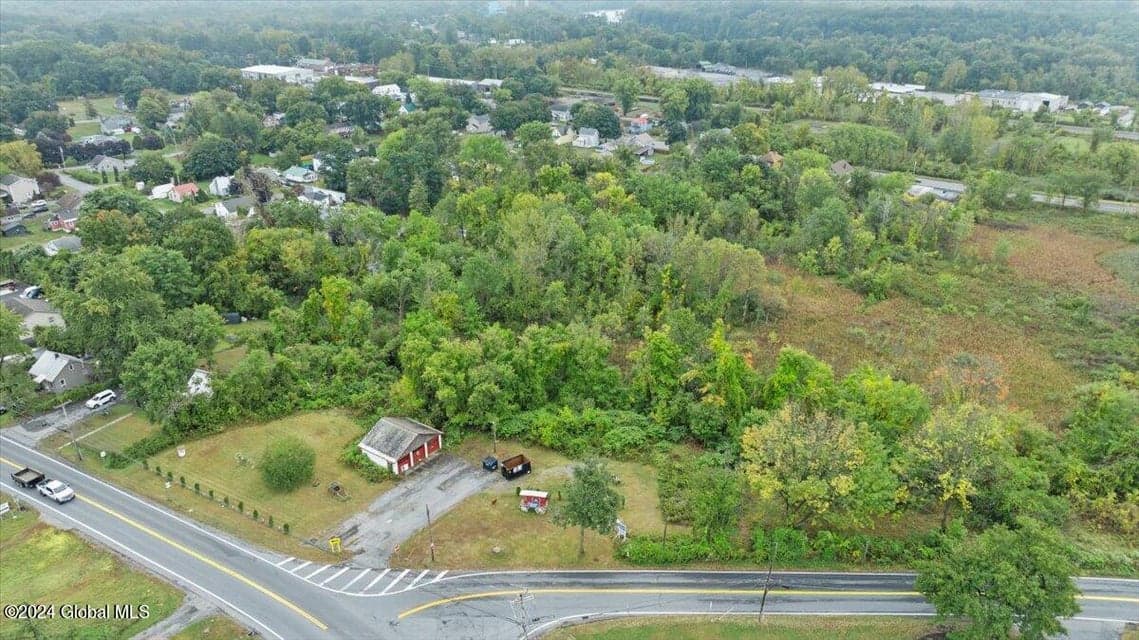 11 Highland Avenue, photo 1