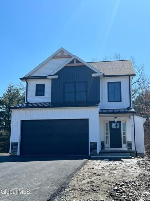 67 Guiliana Boulevard, photo 1