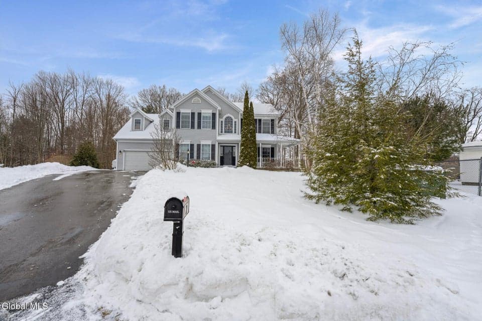 2 Goldfield Lane, photo 2