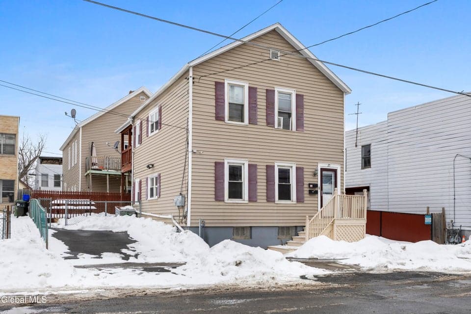 25 Chestnut Street, photo 1