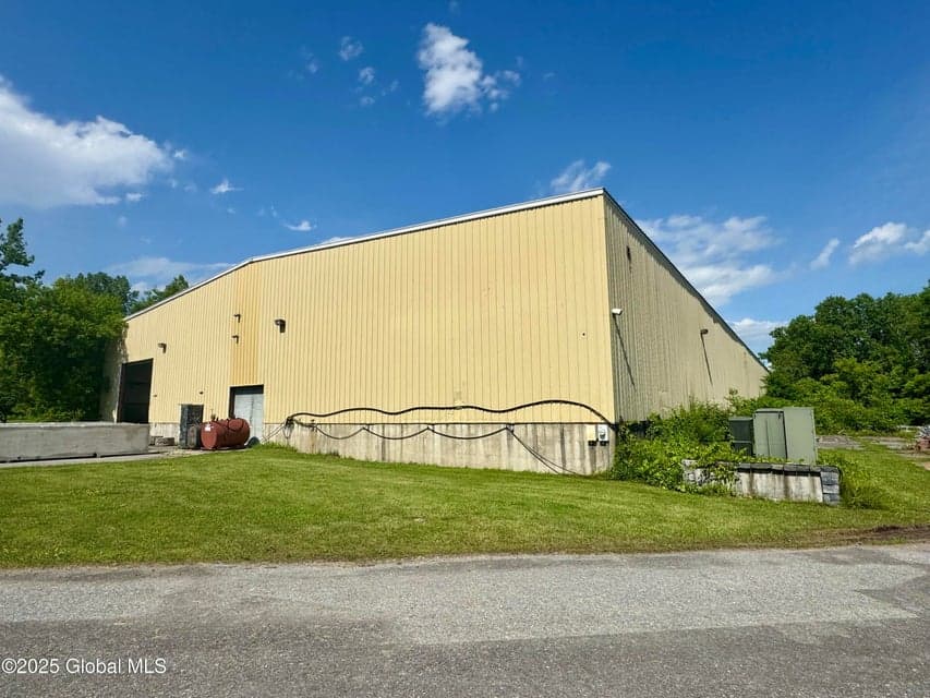 284 Towpath Lane, photo 1