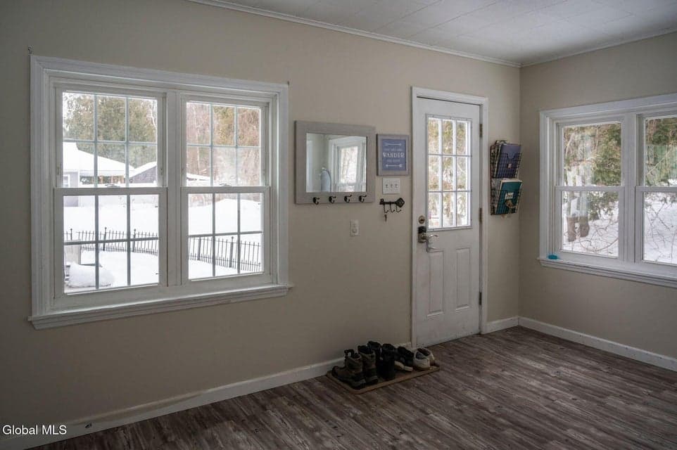 1085 W Mountain Road, Queensbury, NY 12804, photo 4