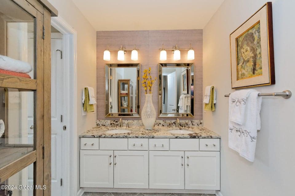 8 Brookhaven Court, photo 4
