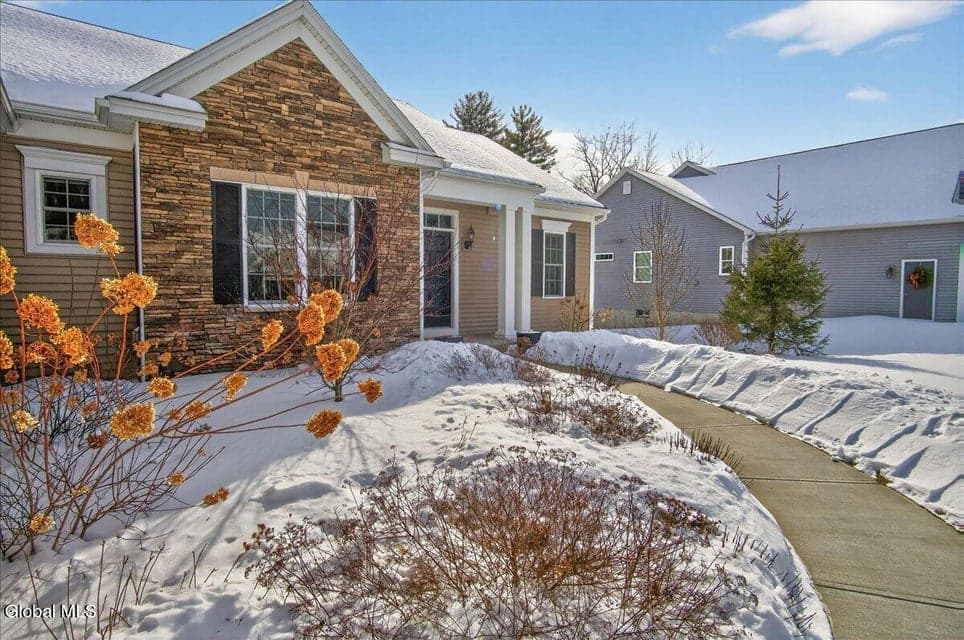 19 Berkeley Way, photo 4