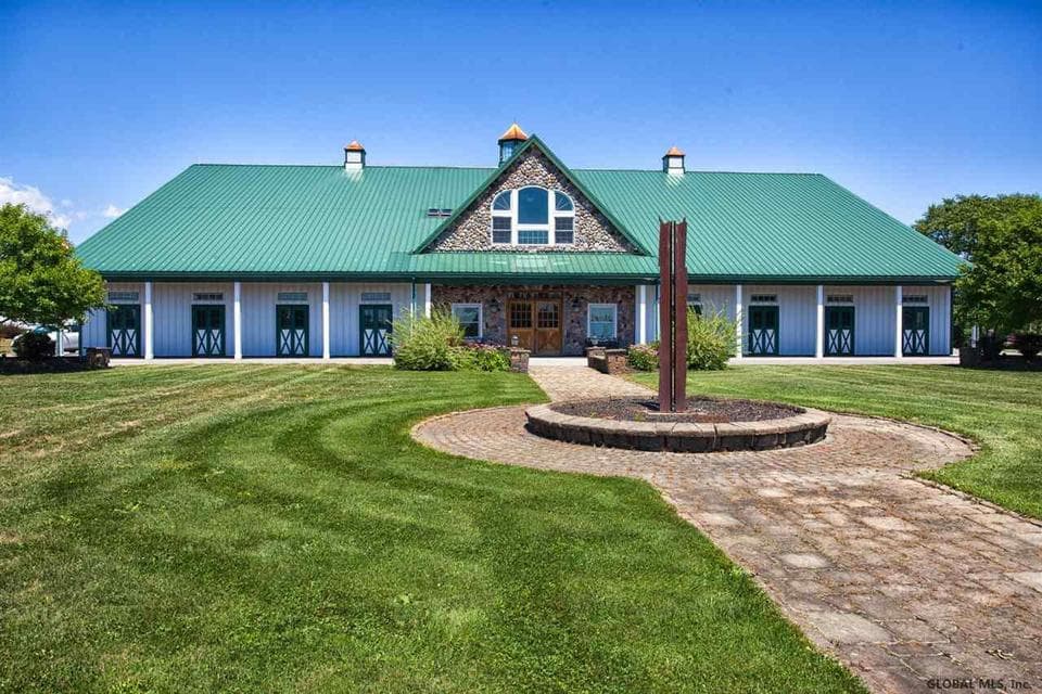 125 Sherman Lane, photo 3