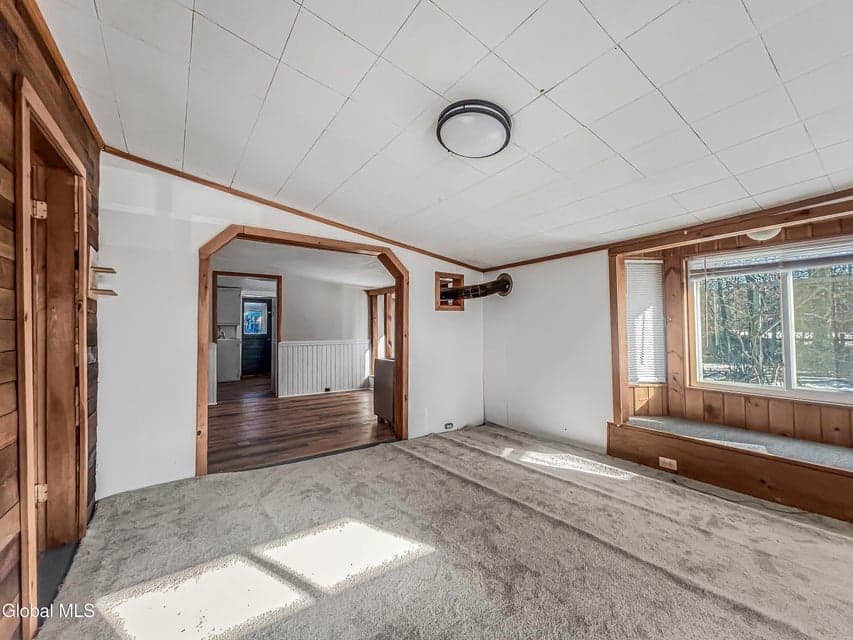 196 Luzerne Road, photo 4