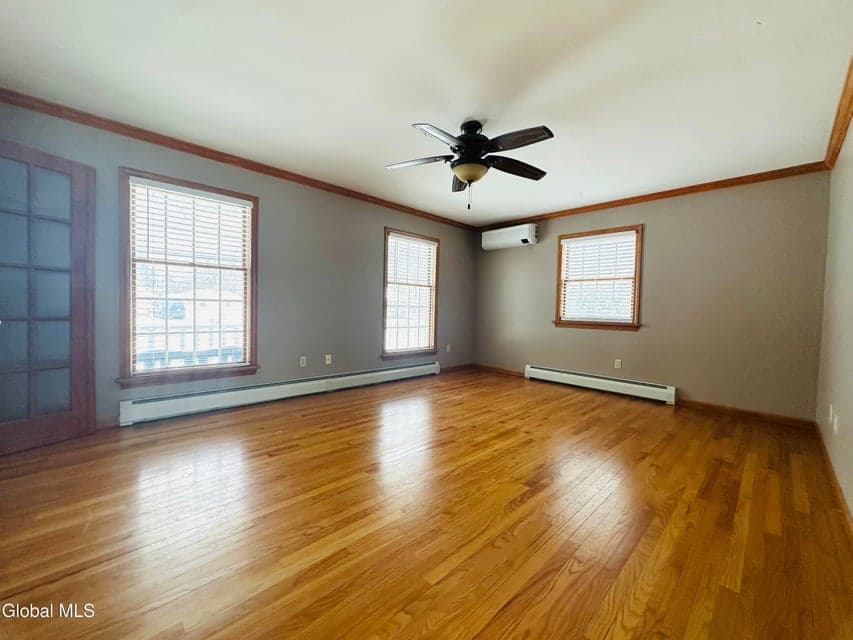 40 Pearl Street, photo 3
