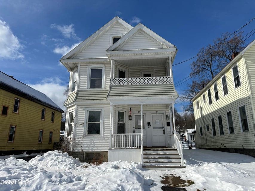 45-47 Van Buren Avenue, photo 1