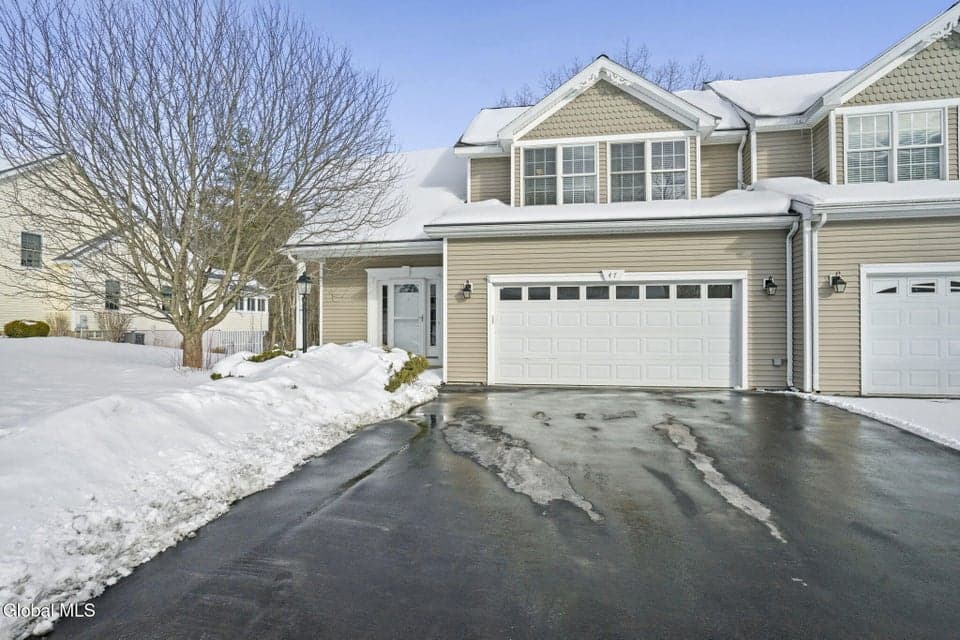 47 Oakmont Street, photo 1