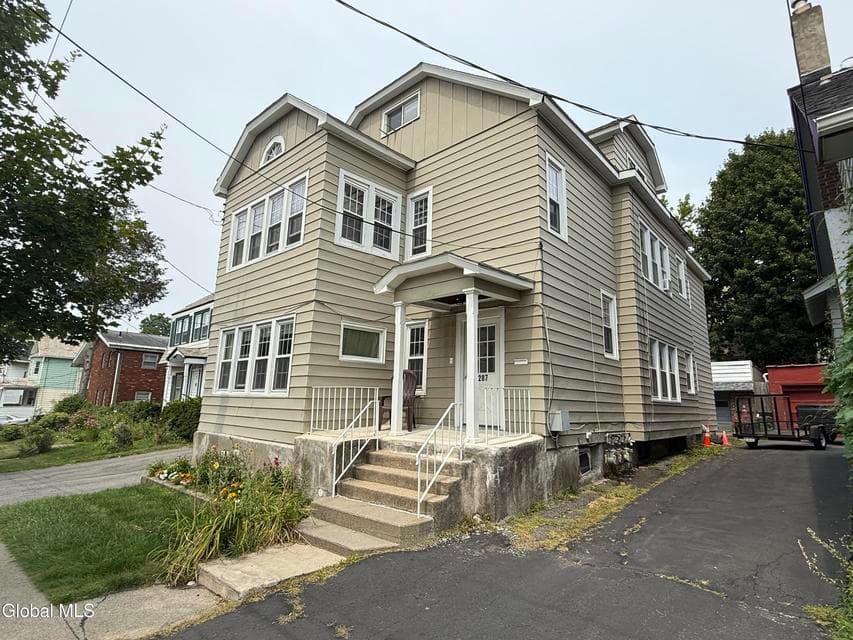 287 Myrtle Avenue, photo 1
