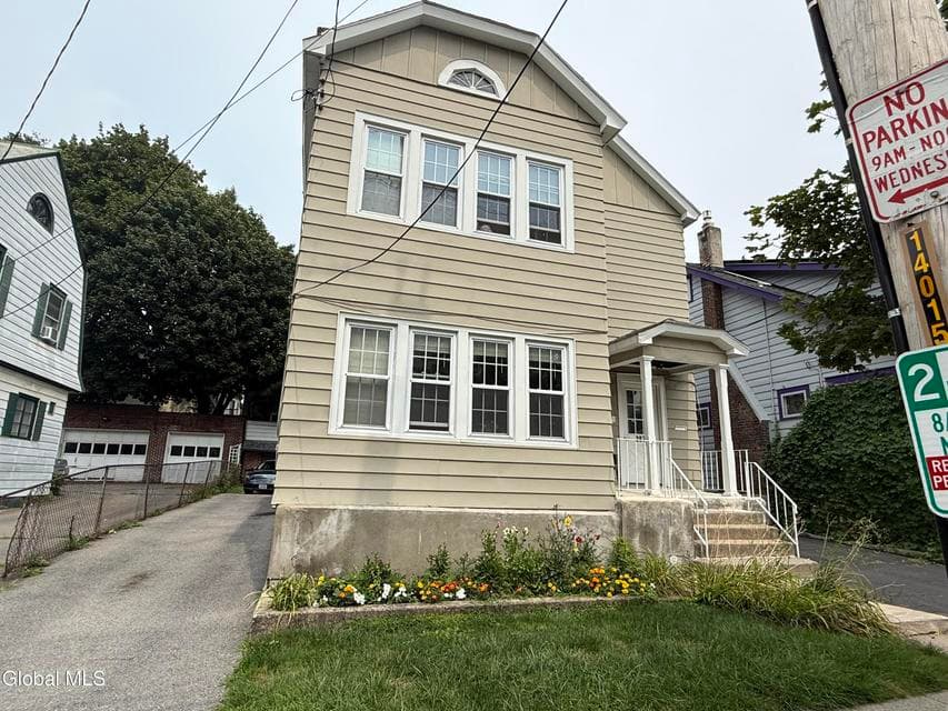 287 Myrtle Avenue, photo 2