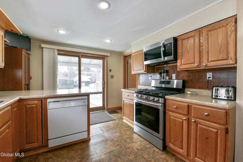 96 6th Avenue, photo 4