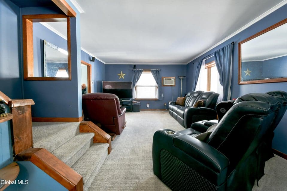 96 6th Avenue, photo 2