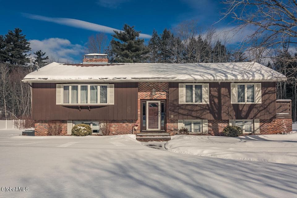 32 Albea Drive, photo 1