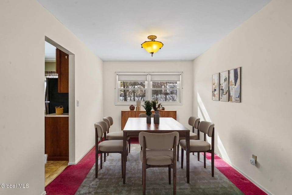 263 Kings Court, photo 3