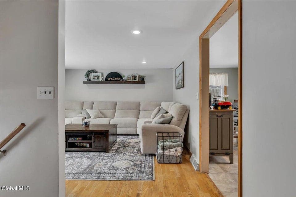 34 Shelterwood Road, photo 4