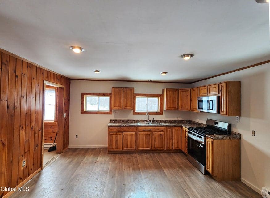 228 New Turnpike Road, Johnstown, NY 12095, photo 4