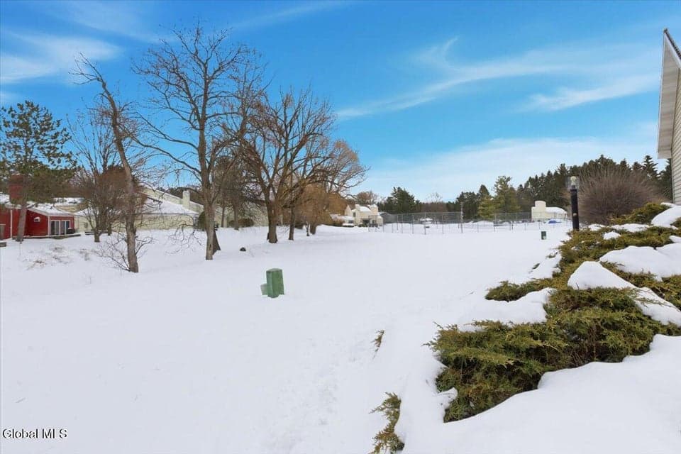 22 Loudonwood East, photo 2