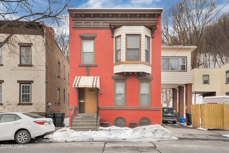 192 Hill Street, photo 1