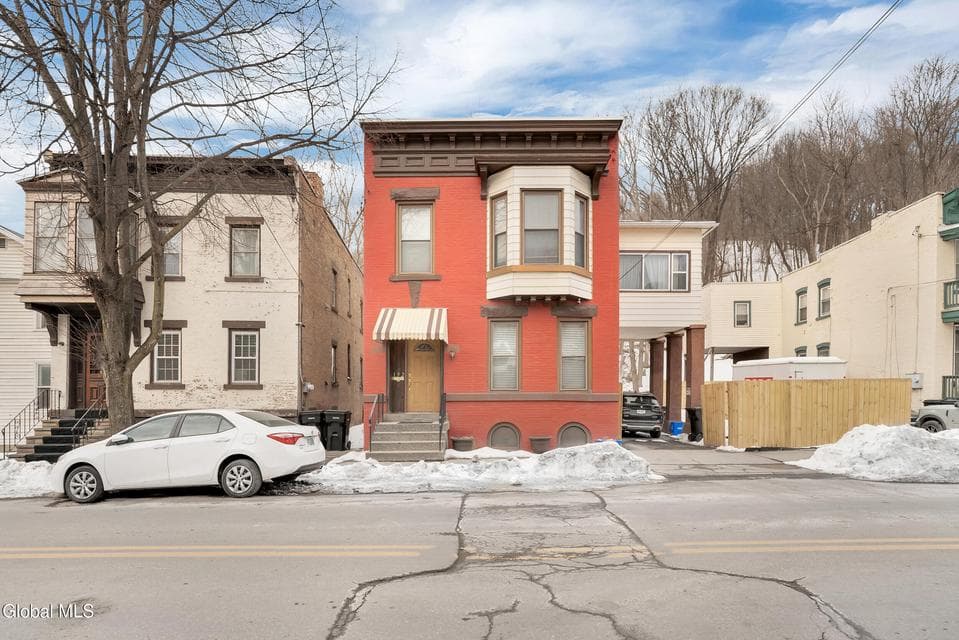 192 Hill Street, photo 2