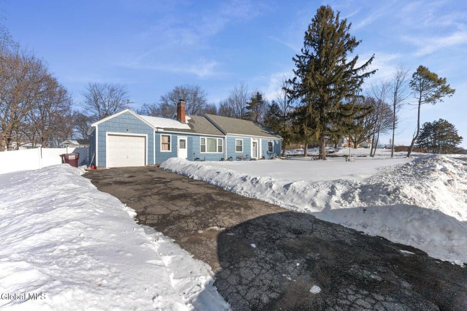 10 Skyview Drive, photo 2