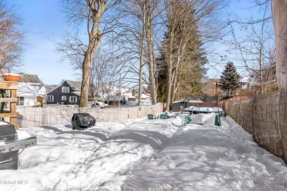 108 Yale Street, photo 4
