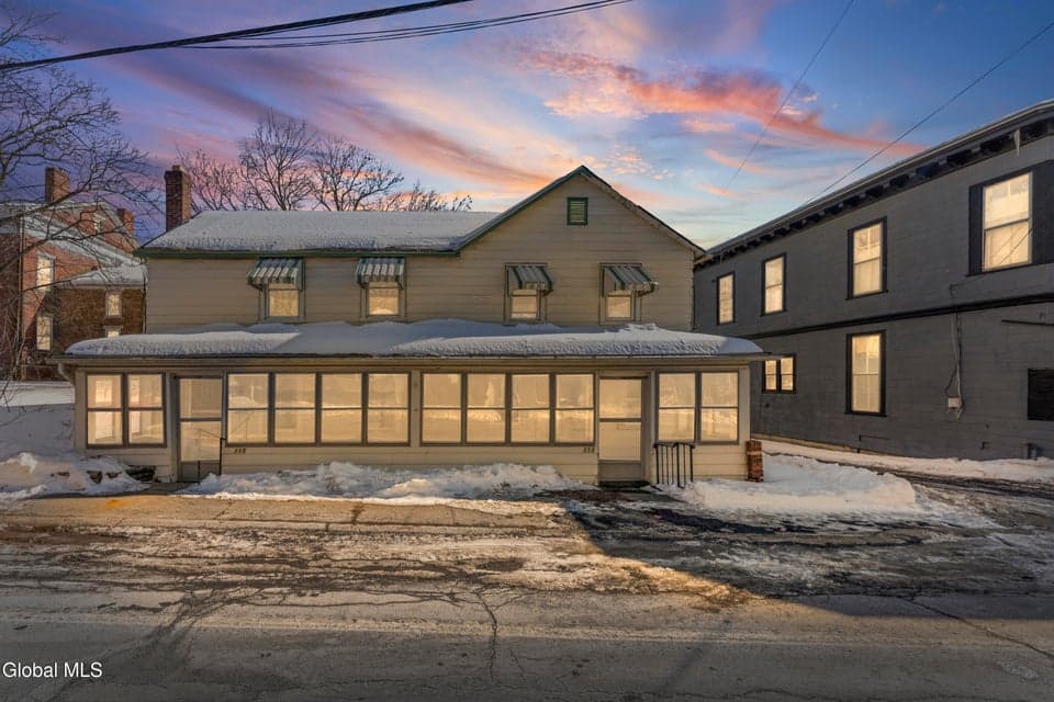 115 N Washington Street, photo 1