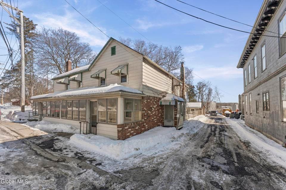 115 N Washington Street, photo 3