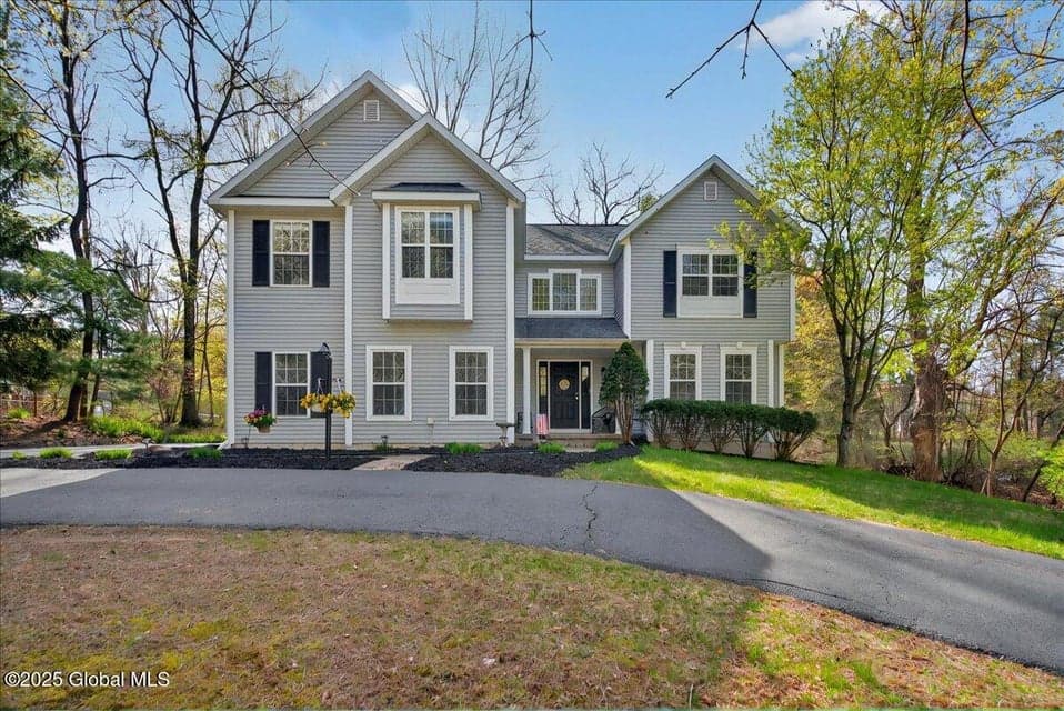 239 Northern Pines Road, photo 1