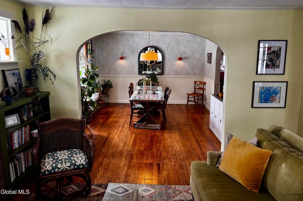 30 Griswold Avenue, photo 2