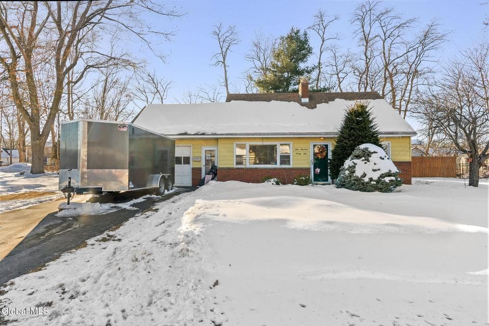 991 Obrien Avenue, photo 1