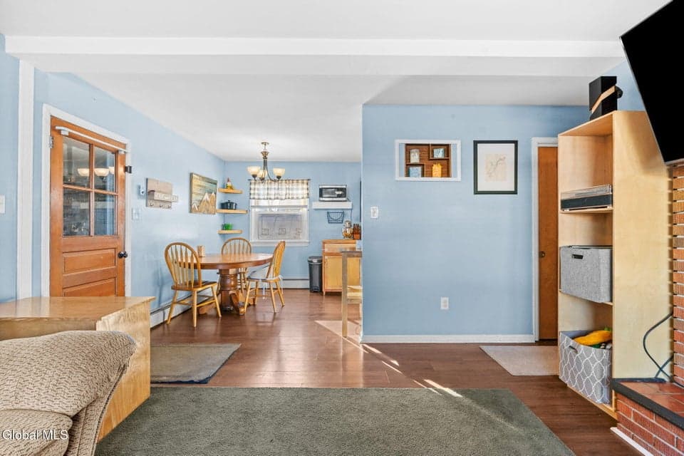 991 Obrien Avenue, photo 3
