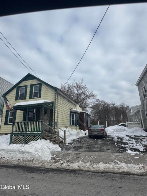 1484 3rd Street, photo 2