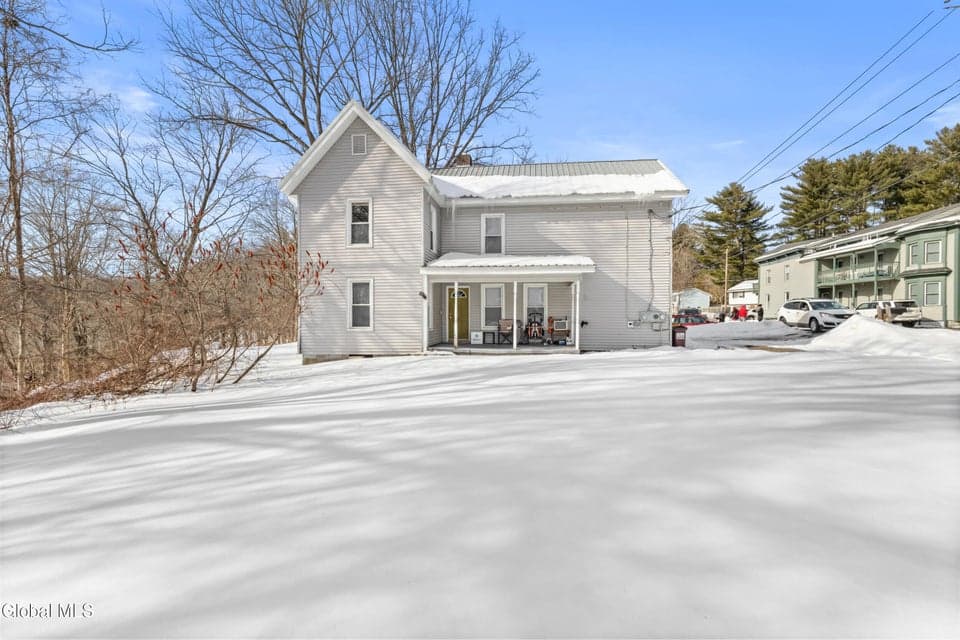 0.27 acres · Duplex, photo 3