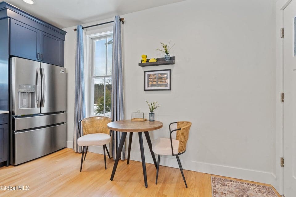 182 Excelsior Avenue, photo 4