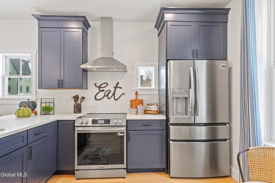 182 Excelsior Avenue, photo 3