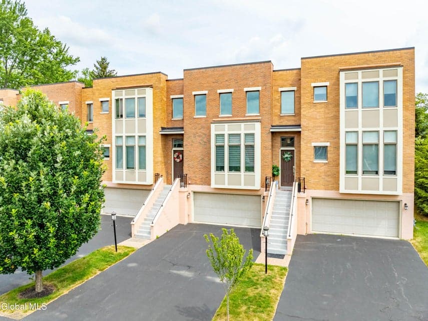 3 Bryn Mawr Court, Albany, NY, photo 4