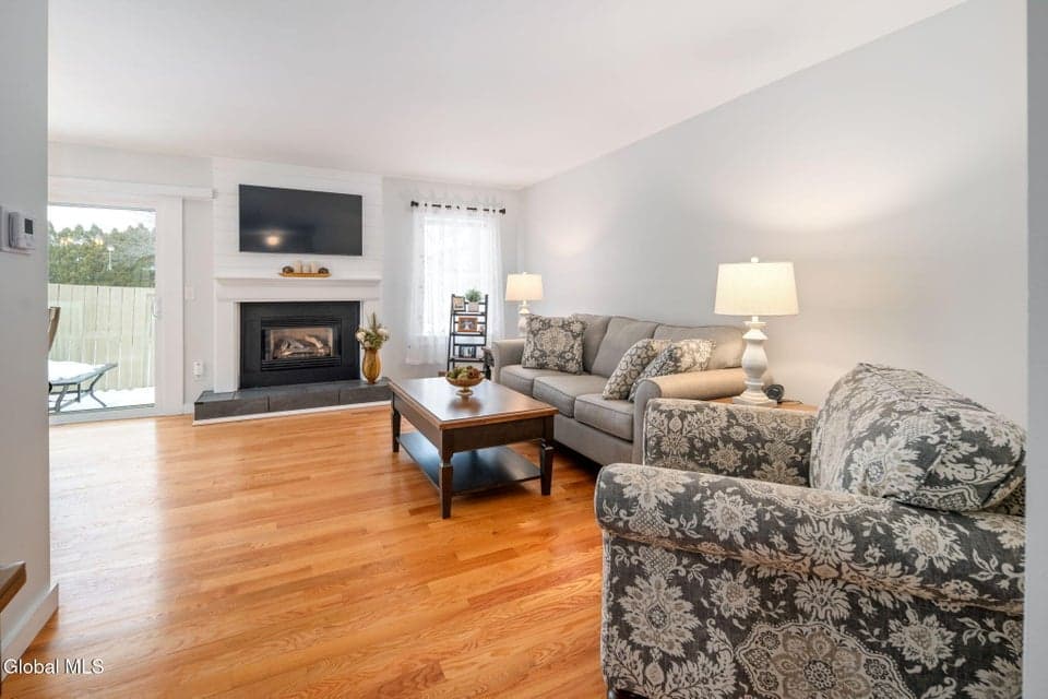 1502 Huntington Court, photo 4