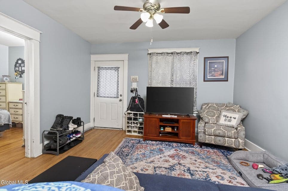 1201 Helderberg Ave Avenue, photo 5