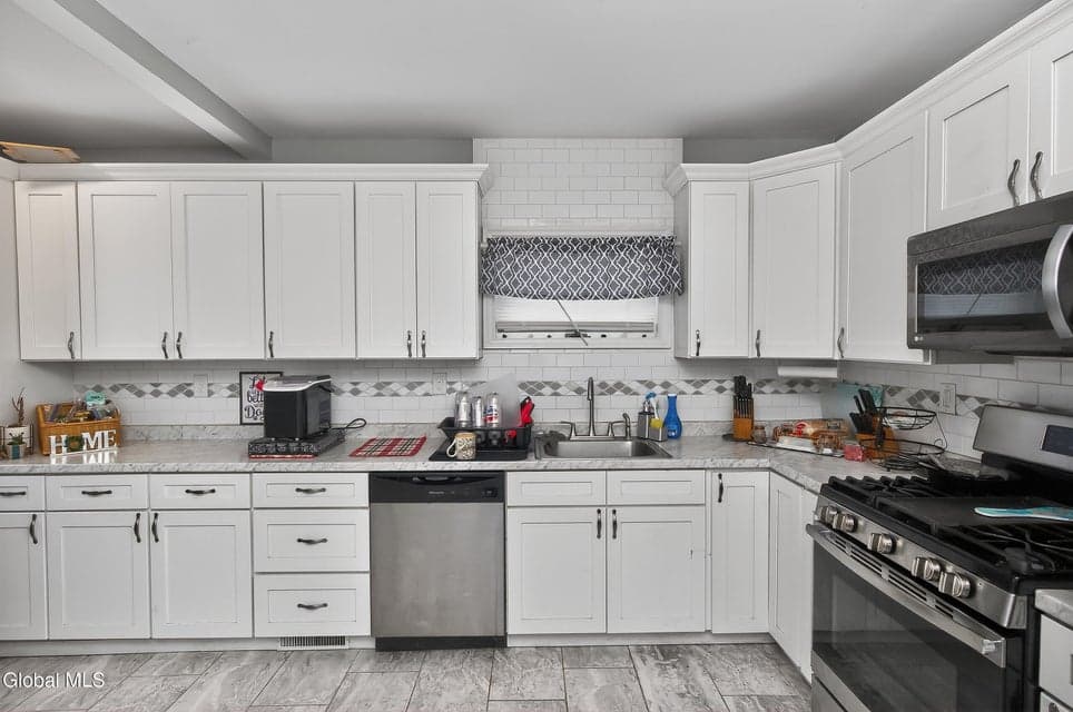 1201 Helderberg Ave Avenue, photo 2
