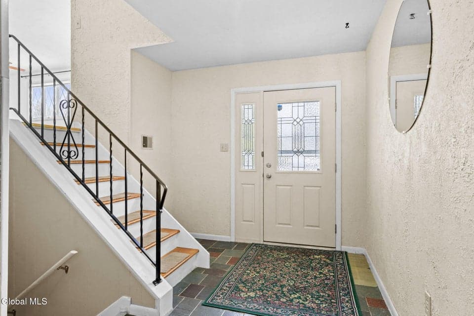 1041 Gates Drive, photo 4