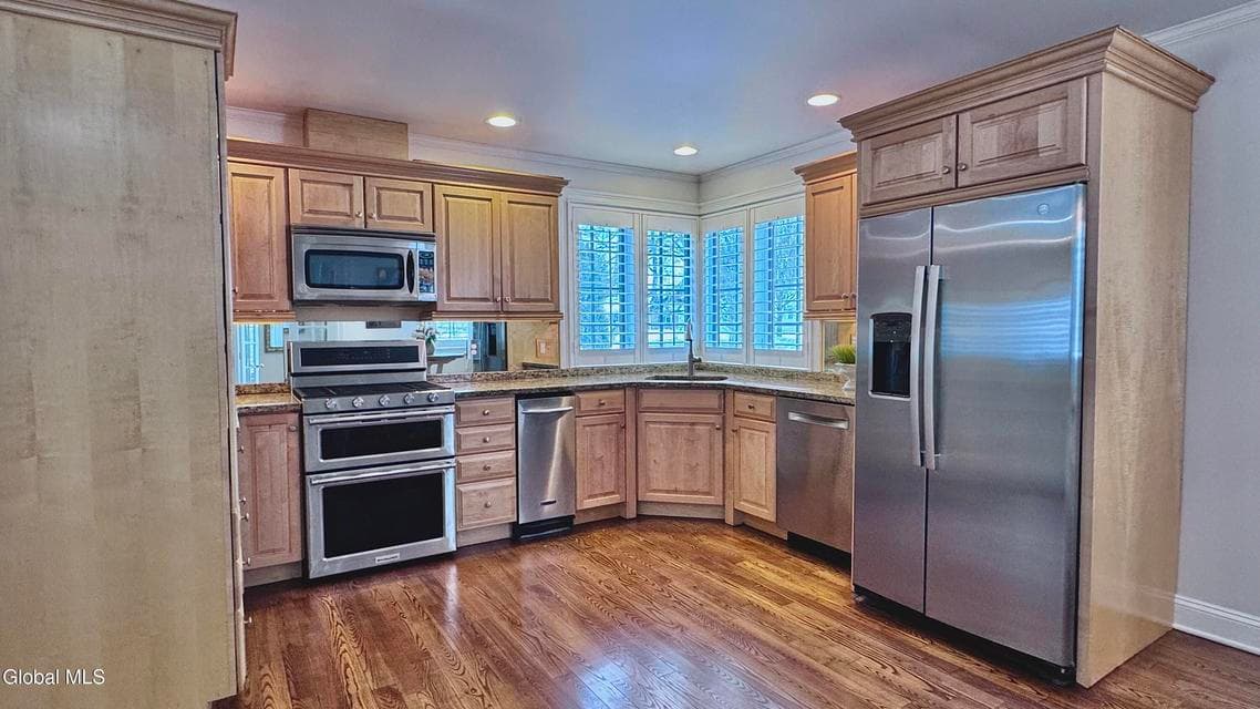 103 5th Avenue, Saratoga Springs, NY, photo 3