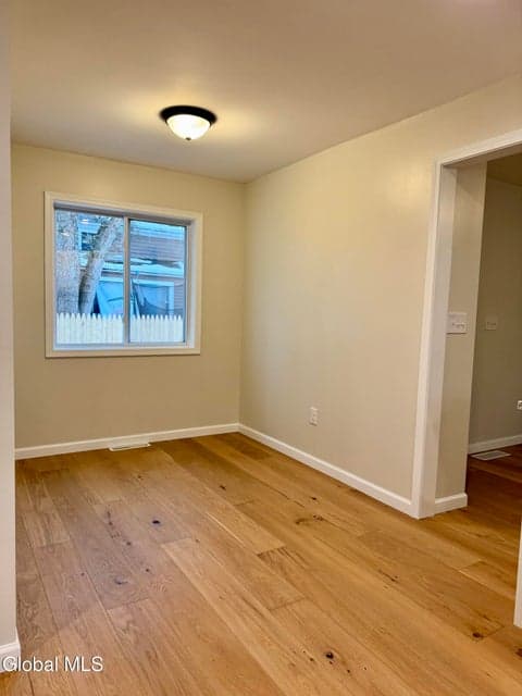 590 Lower Allen Street, photo 5