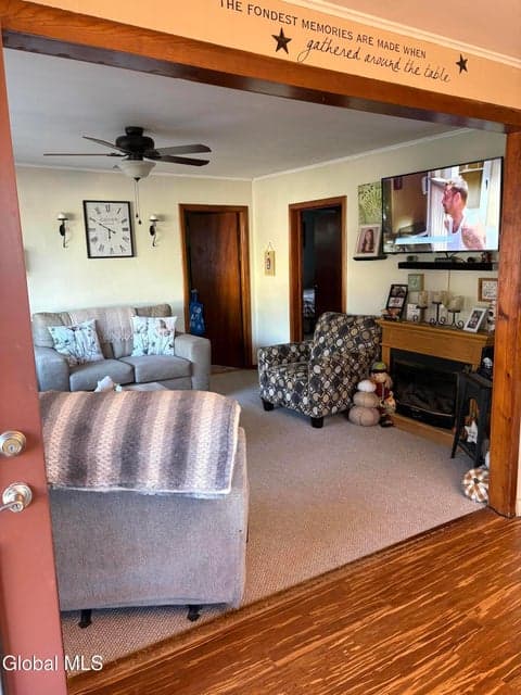 54 Ten Broeck Avenue, photo 3
