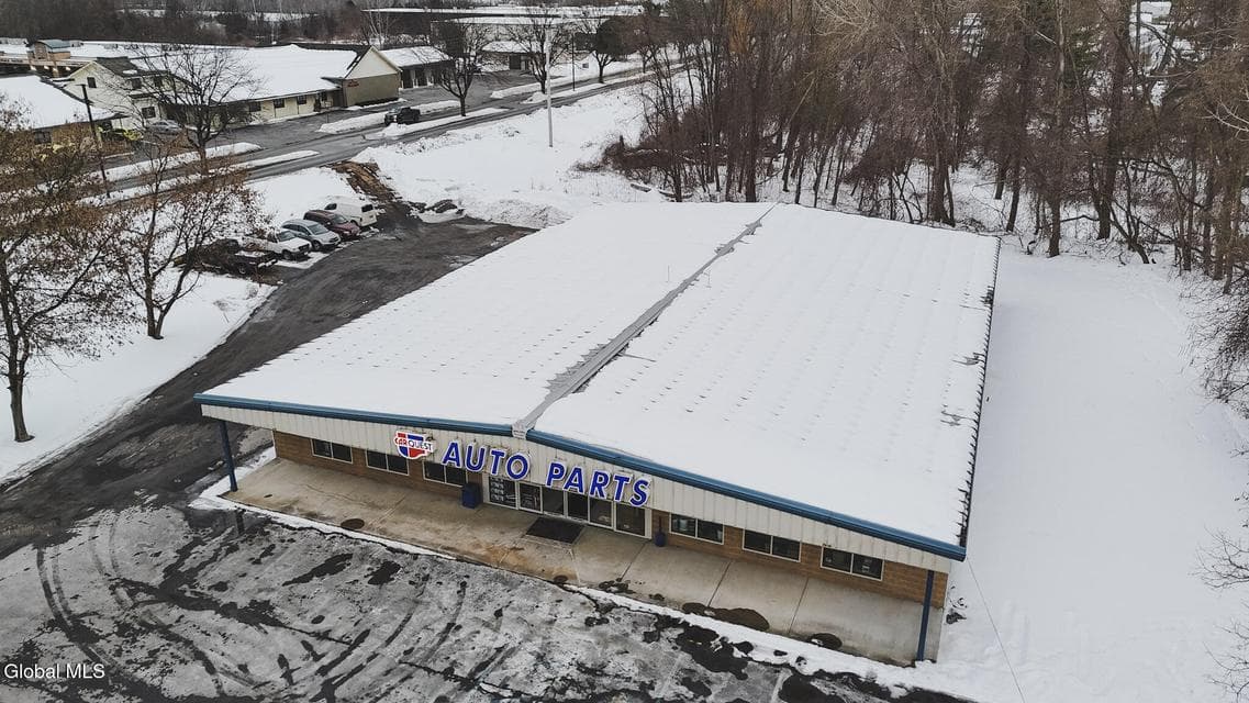 193 Dix Avenue, photo 2