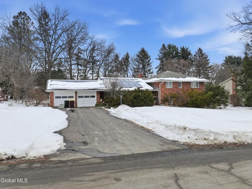 2275 Berkley Avenue, photo 1
