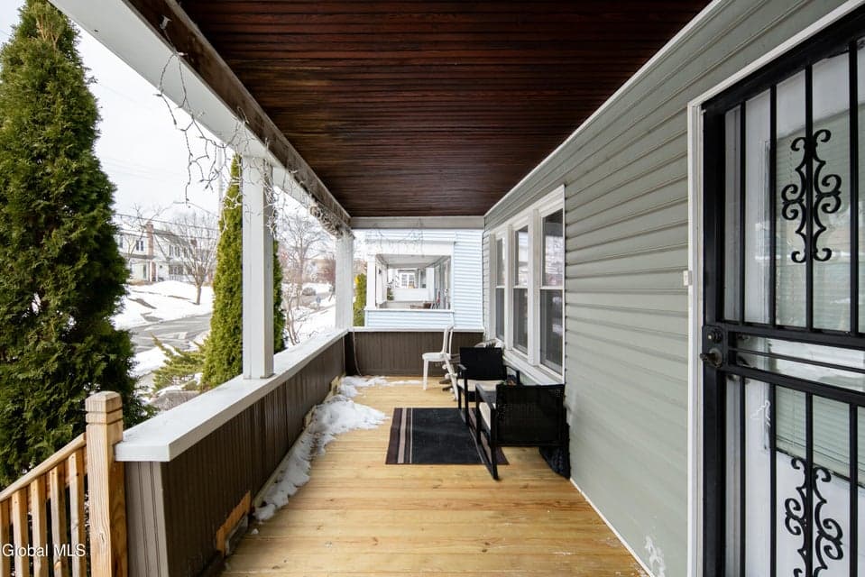 40 Pinewood Avenue, photo 3