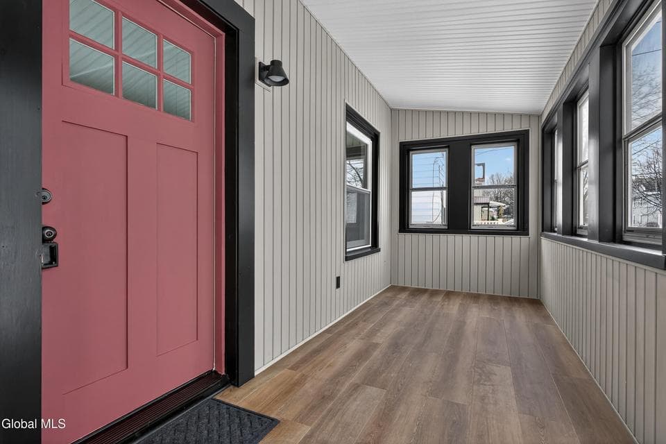 15 Murdock Avenue, photo 3
