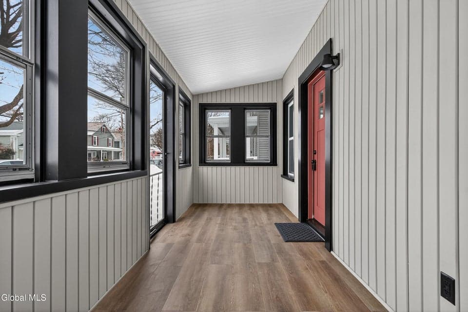 15 Murdock Avenue, photo 4
