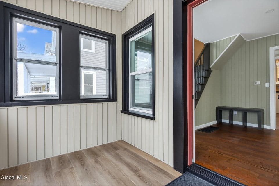 15 Murdock Avenue, photo 5
